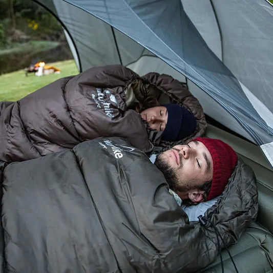 Sac de couchage ultra-léger et chaud pour le camping et les activités de plein air