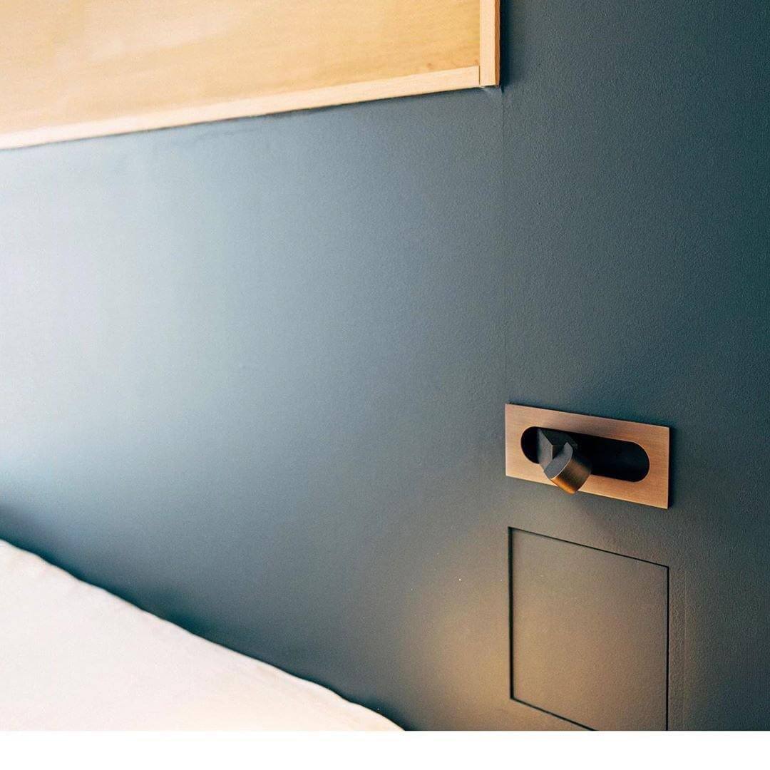 Lampe de chevet LED moderne - intensité variable