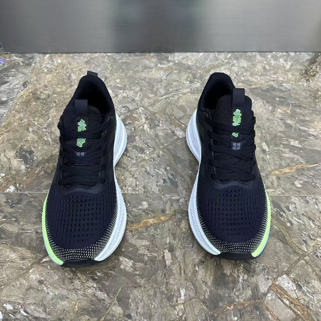 "Damen Laufschuhe High-Performance, atmungsaktiv & leicht, in Grau, Seitenansicht, robuste Außensohle"