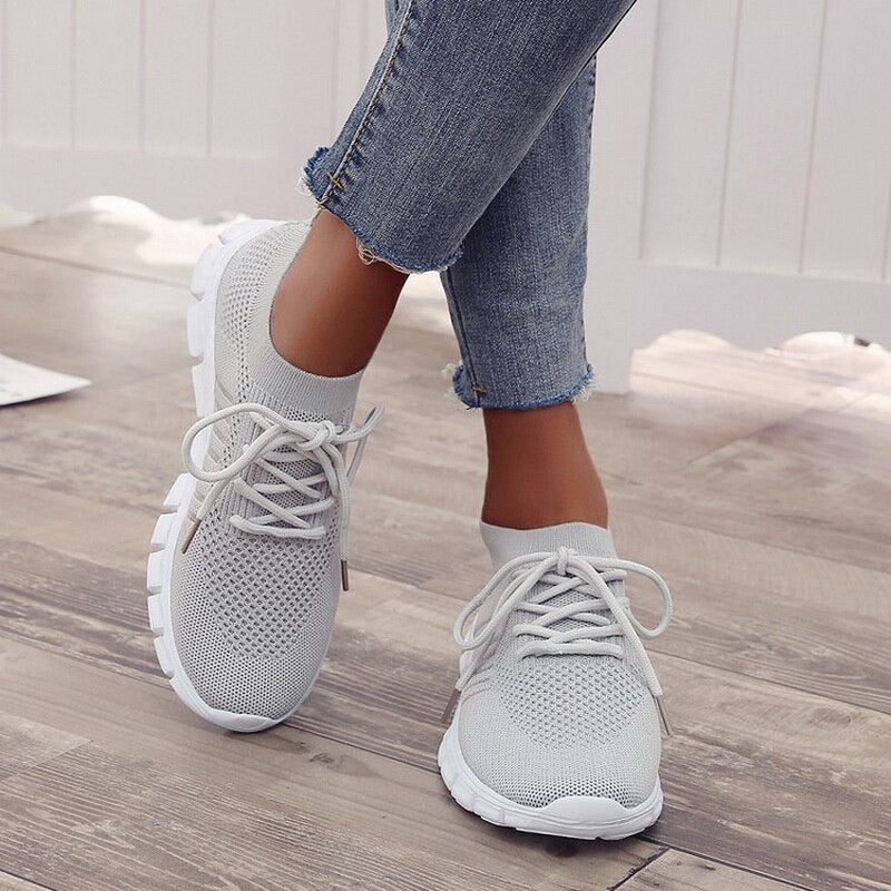 "Damen orthopädische Sneakers in Grau, ergonomisch designt, Kunstleder, vielseitig kombinierbar, perfekter Tragekomfort"