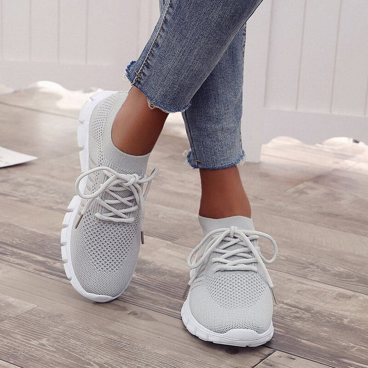 "Damen orthopädische Sneakers in Grau, ergonomisch designt, Kunstleder, vielseitig kombinierbar, perfekter Tragekomfort"