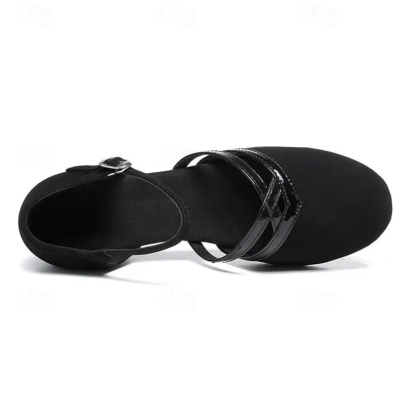 Damen-Tanzschuhe, modern und elegant, aus hochwertigen Materialien, bieten stilvollen Komfort und Bewegungsfreiheit beim Tanz