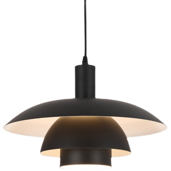 "Dänische Design-Hängeleuchte aus Metall und Glas im skandinavischen Stil, elegant und vielseitig für modernes Ambiente."