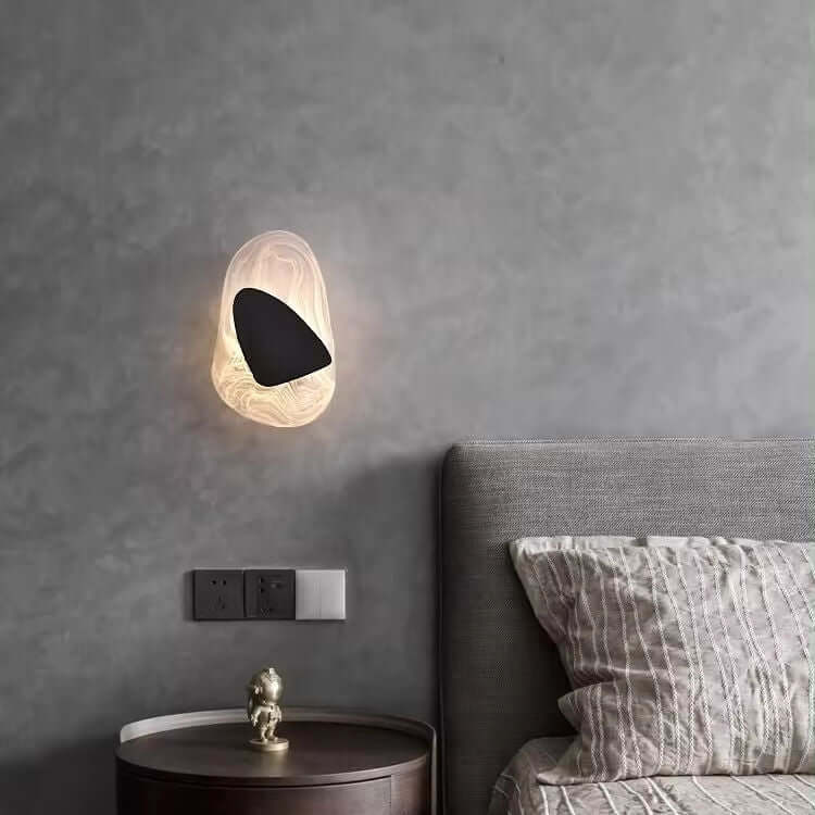 Moderne LED-Wandleuchte aus Glas