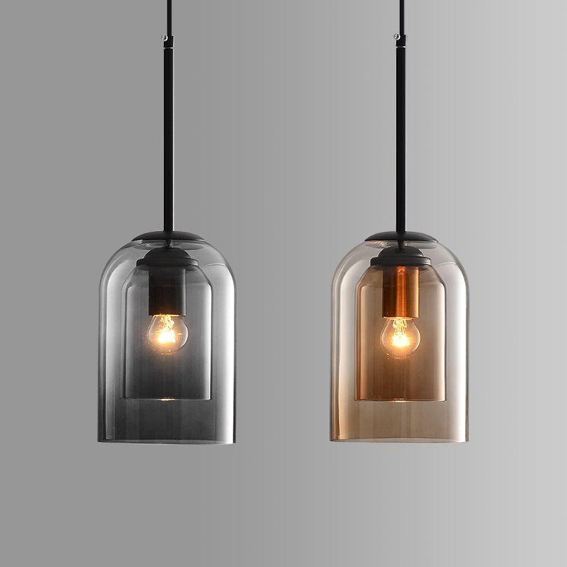 "Doppelglas-Pendelleuchte aus Rauchglas mit rostigem Finish, elegantes Design für moderne Inneneinrichtung."
