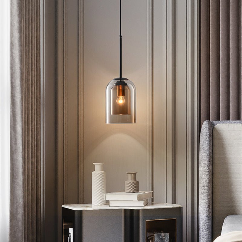 "Doppelglas-Pendelleuchte aus Rauchglas mit rostigem Finish, elegantes Design für moderne Inneneinrichtung."