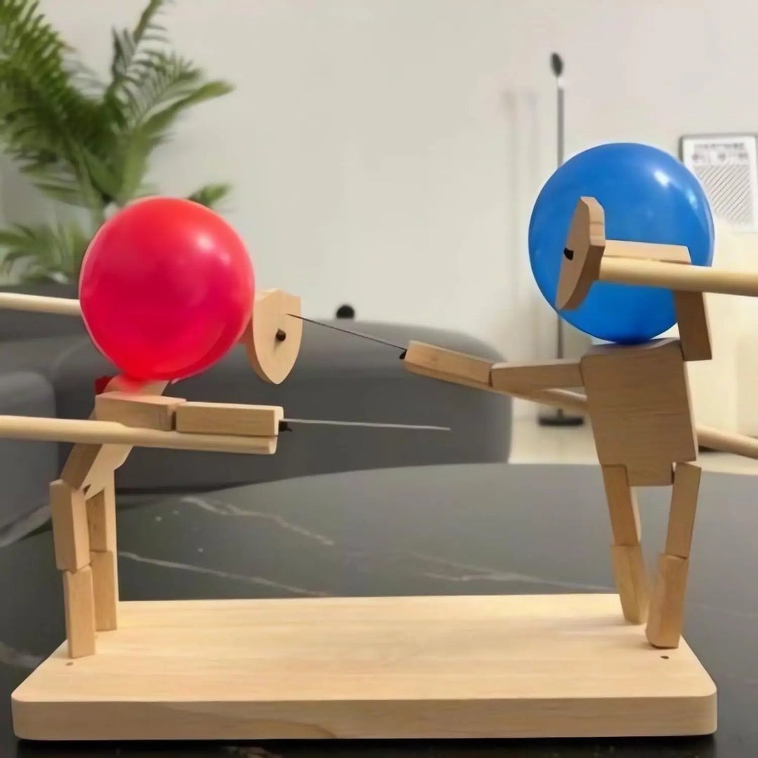 "DuelPop Spielset mit bunten Luftballons und stabilen Schwertern für spaßige Actionspiele zu zweit im Freien oder Zuhause."