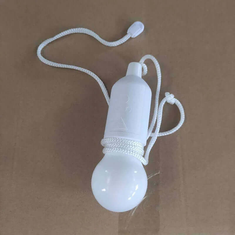 Tragbare LED Hängeleuchte mit Zugschalter