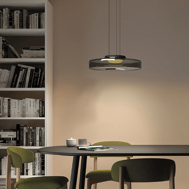 Élégante suspension en verre Bauhaus