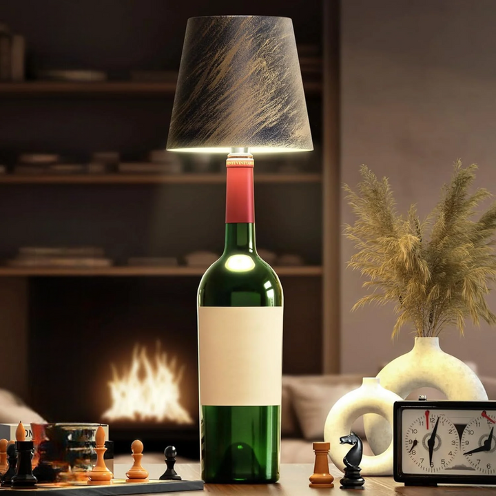 "Elegante, dimmbare LED Flaschenlampe aus Glas, tragbar mit Touch-Steuerung, in Gold-Design für vielseitigen Einsatz."