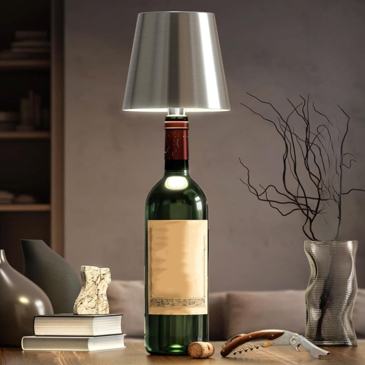 "Elegante, dimmbare LED Flaschenlampe aus Glas, tragbar mit Touch-Steuerung, in Gold-Design für vielseitigen Einsatz."