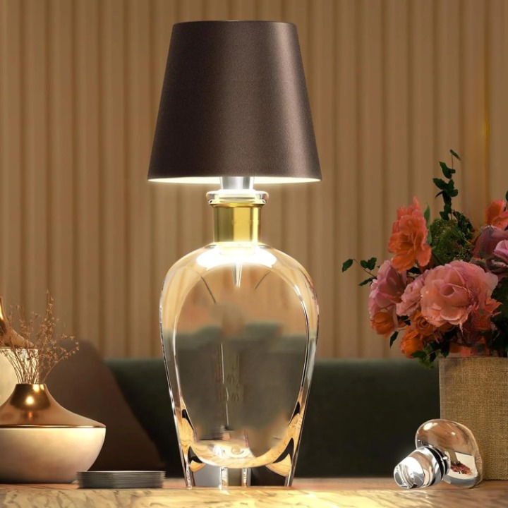 "Elegante, dimmbare LED Flaschenlampe aus Glas, tragbar mit Touch-Steuerung, in Gold-Design für vielseitigen Einsatz."