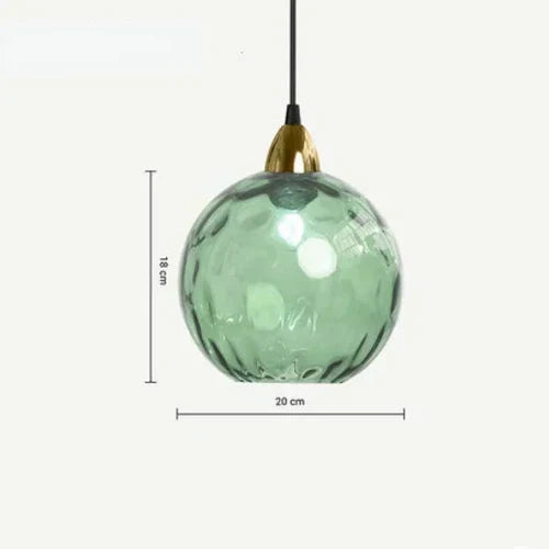"Elegante Glas-Kugel-Hängeleuchte mit warmem Licht, ideal für eine stilvolle Inneneinrichtung im Wohnzimmer oder Schlafzimmer