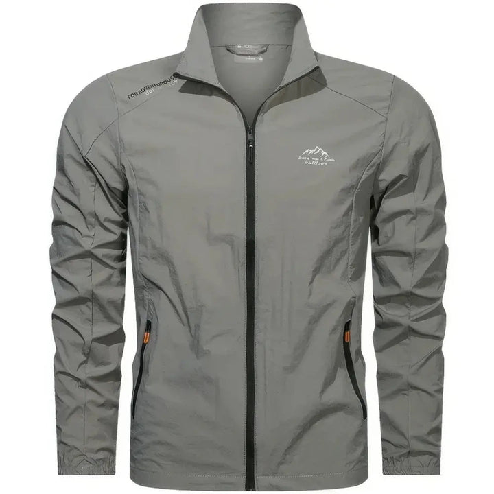 "Elegante Herren-Windjacke mit Reißverschluss, leichtes Material, ergonomischer Schnitt, ideal für Camping & Hiking."