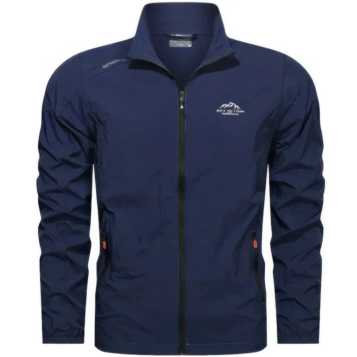 "Elegante Herren-Windjacke mit Reißverschluss, leichtes Material, ergonomischer Schnitt, ideal für Camping & Hiking."