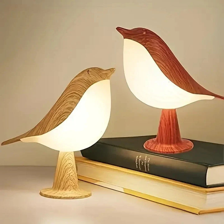 "Elegante vogelförmige Lampe mit drei LED-Leuchtstufen für flexible, energiesparende Beleuchtung und stilvolles Ambiente."
