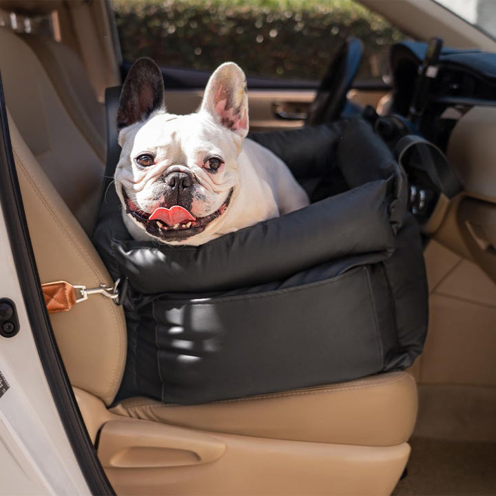 Eleganter Kunstleder-Hundeautositz in Schwarz, komfortabel mit Sicherheitsleinen und Polsterung, stilvoll für Reisen.