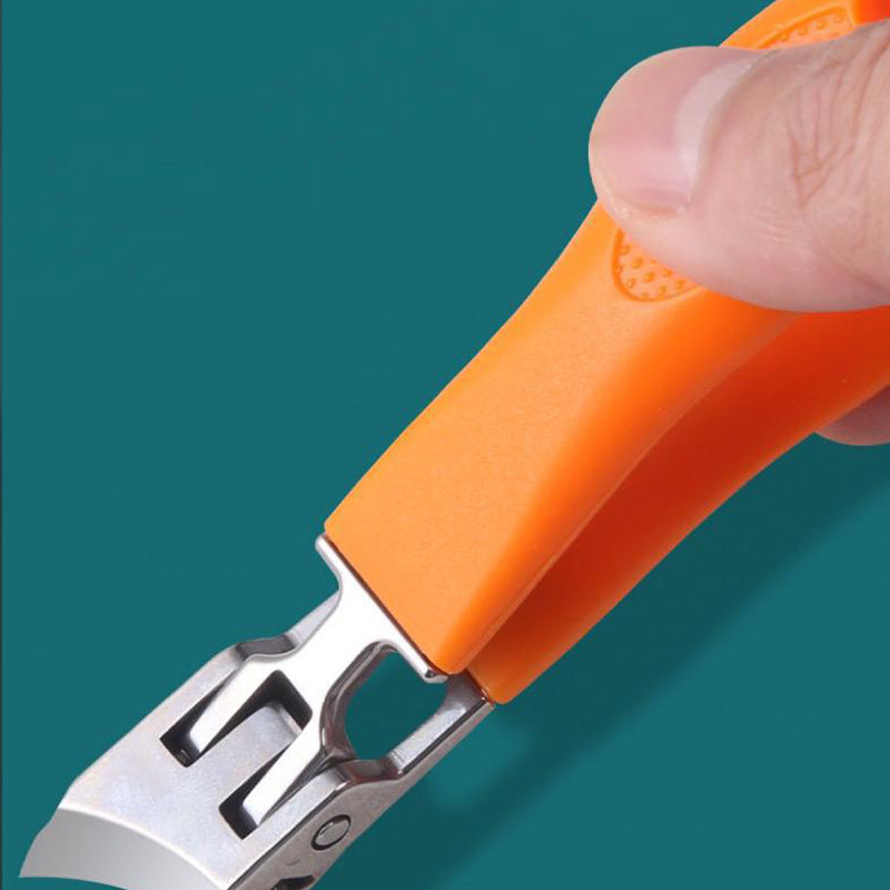 "Ergonomische Nagelschere mit scharfer Klinge, schwarze und orange Farben, für präzises, hygienisches Nagelschneiden."