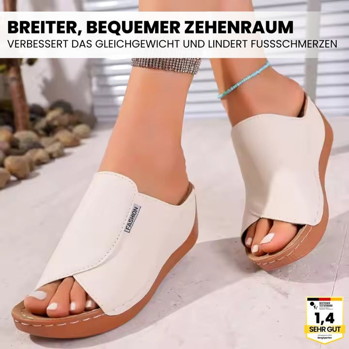 Ergonomische, rutschfeste Sandalen in beige, die Komfort und Stil vereinen, ideal für jede Fußform und jeden Anlass.