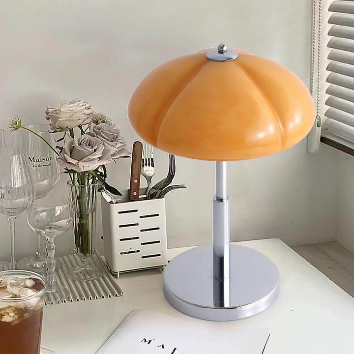 Pilz Design Tischlampe Glas Bernstein