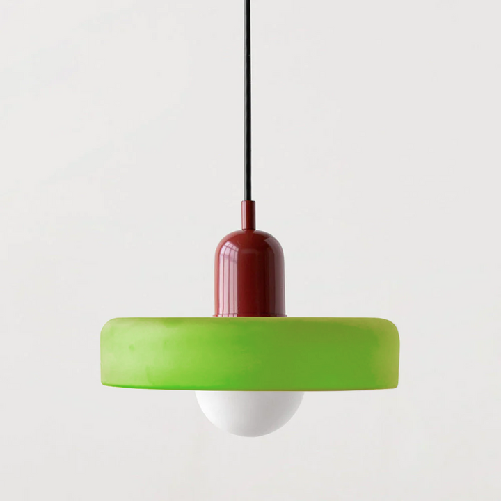 Farbenfrohe Glas-Pendelleuchte im Bauhausstil, handgefertigt, rund, mit lebhaften Farben Grün, Weiß, Gelb, Leuchtend Grün.