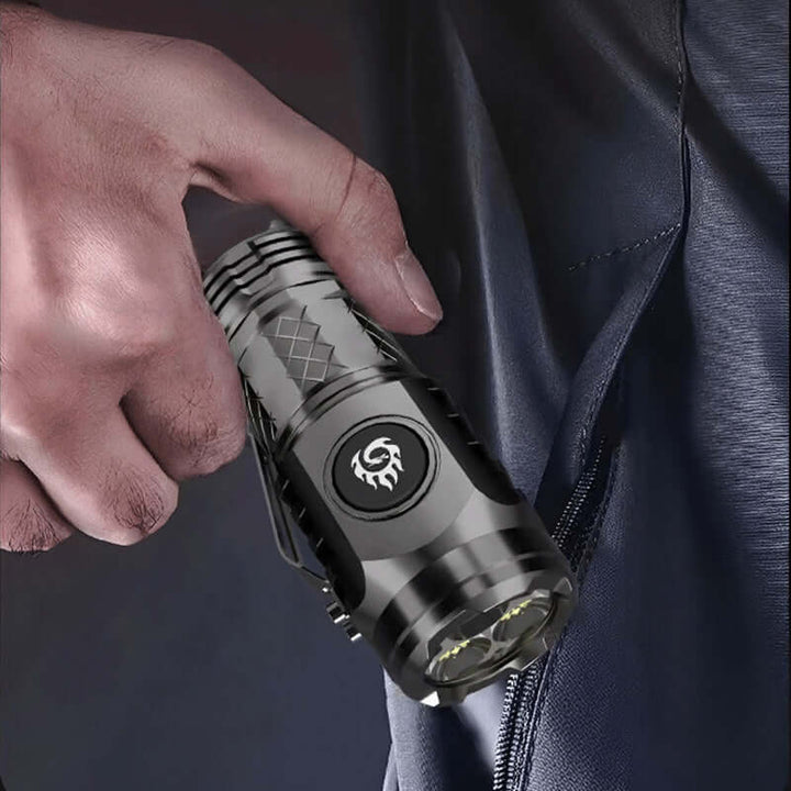 Kompakte LED Taschenlampe - Vielseitig & Leistungsstark