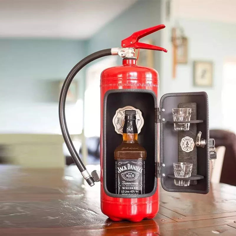 "Flaschenhalter im Feuerlöscher-Design, rot, täuschend echt, stilvolle Getränkepräsentation für Whisky, Wein, Champagner."