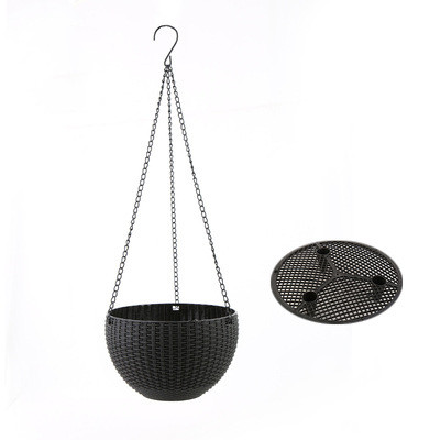"Geflochtener Hängekorb mit natürlicher Optik, Kette zum Aufhängen, ideal für Balkon- und Gartendekor."