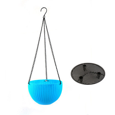 "Geflochtener Hängekorb mit natürlicher Optik, Kette zum Aufhängen, ideal für Balkon- und Gartendekor."