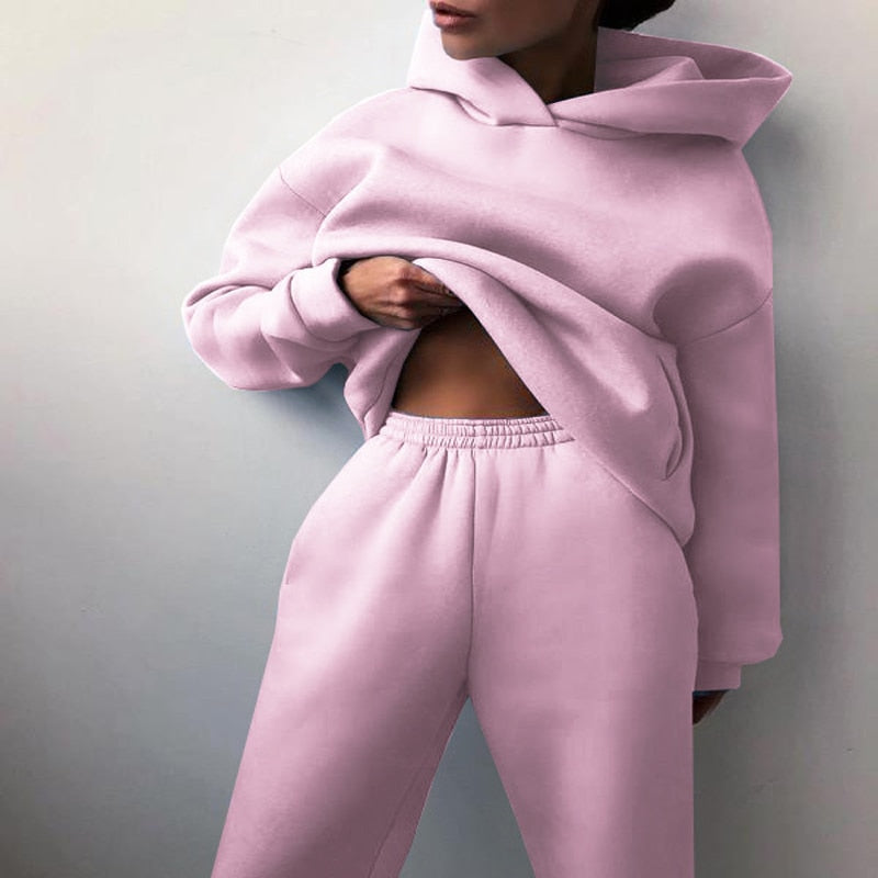 Gemütliches XXL-Jogging-Set aus weichem Polyester-Baumwollmix, ideal für Komfort und Stil in Blau, Grau und Grün.