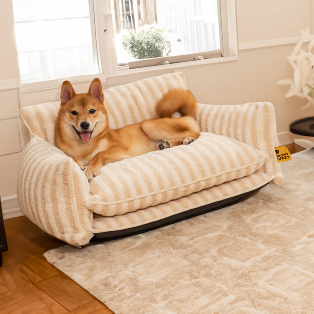 "Gestreiftes doppellagiges Haustierschlafsofa mit Lammwolle, ideal für Katzen und Hunde, beige und schwarz-weiß verfügbar"