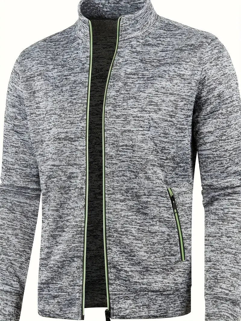Graue Herren Weste mit Reißverschluss vorne, ideal für Winter, bietet Stil und Komfort für vielseitige Aktivitäten.