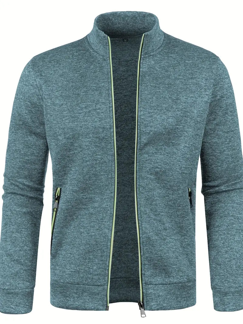 Graue Herren Weste mit Reißverschluss vorne, ideal für Winter, bietet Stil und Komfort für vielseitige Aktivitäten.