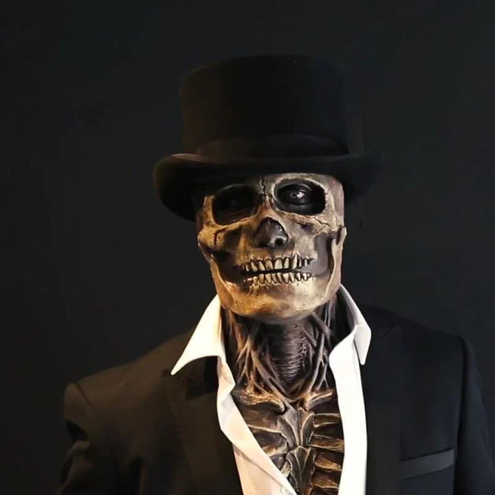"Halloween Skelett-Maske, realistisch & gruselig, auf dunklem Hintergrund, perfekt für Partys, aus weichem Latex."
