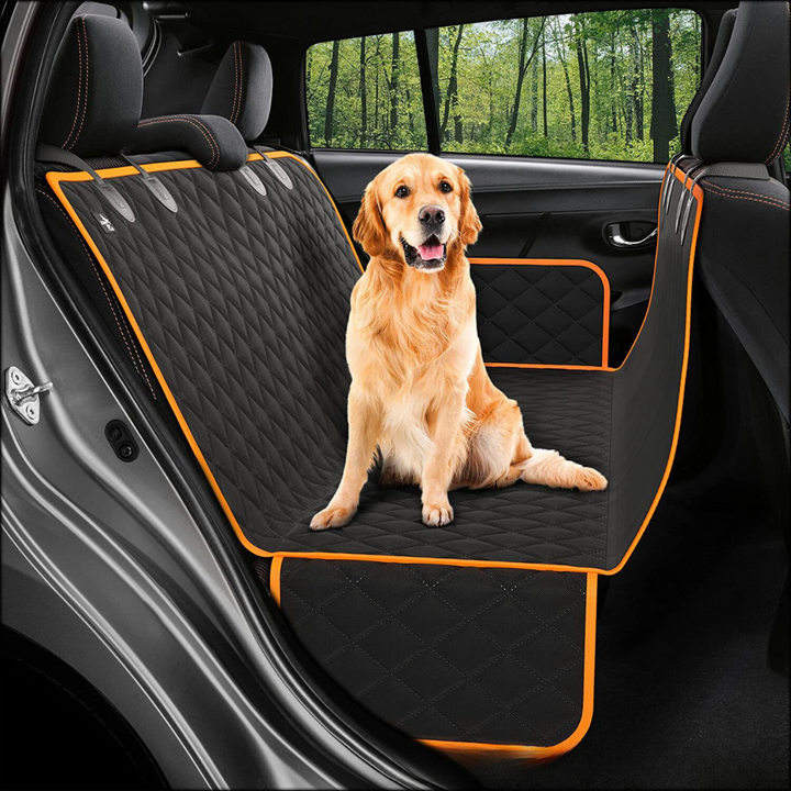 Hunde Autoschutzmatte mit Hartboden, Sicherheitswänden und Memory-Schaum für Komfort und Sauberkeit im Auto.