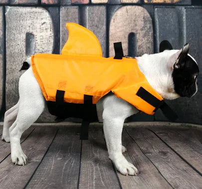 "Hundeschwimmweste mit Hai-Flosse, blauer Stoff, verstellbare Gurte, für Sicherheit im Wasser, für Hunde aller Größen."