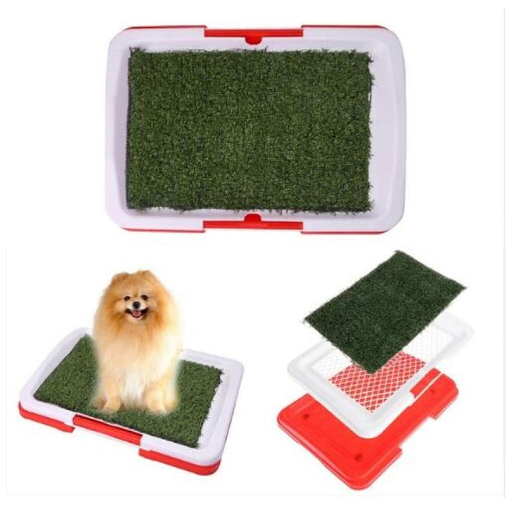 "Hundetoilette mit Kunstrasen und rutschfester Matte für stabilen, hygienischen Komfort zu Hause oder im Garten."