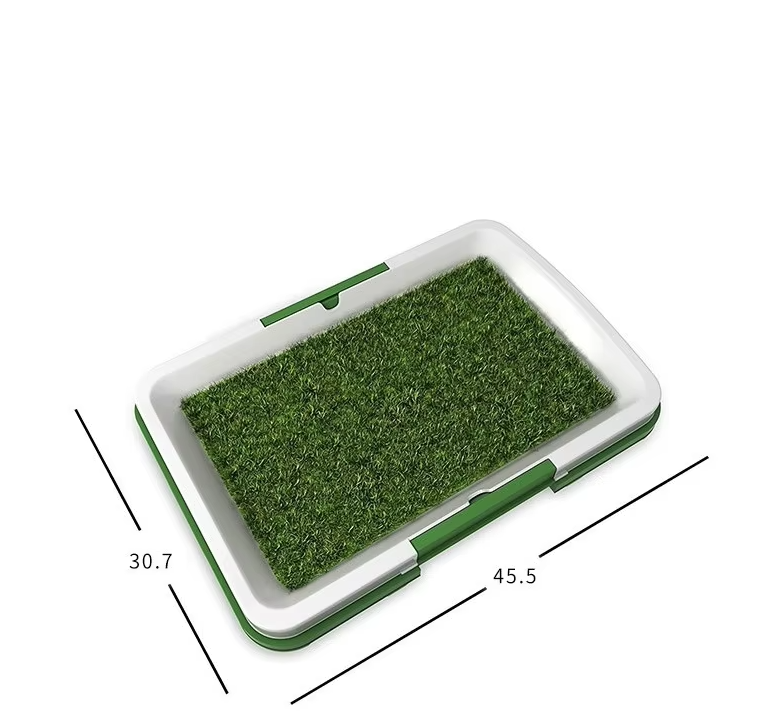 "Hundetoilette mit Kunstrasen und rutschfester Matte für stabilen, hygienischen Komfort zu Hause oder im Garten."