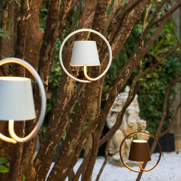 "Kabellose LED-Hängelampe für Innen- und Außenbereich, modernes Design, warmes Licht, Touch-Dim-Funktion und USB-Aufladung."