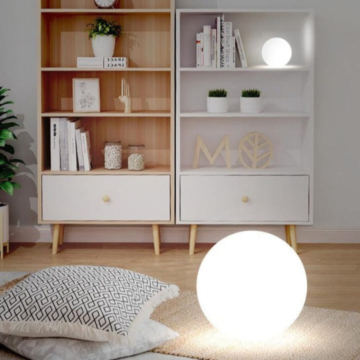 Kabellose LED Kugelleuchte, wetterfest, kugelförmig, 16 Farben, für stilvolle Beleuchtung innen & außen, ohne Kabel.