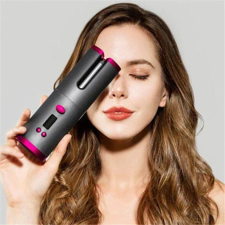 "Kabelloser Lockenstyler in Aktion, erzeugt perfekte Locken, kabellos & wiederaufladbar, Beauty & Health Produkt"