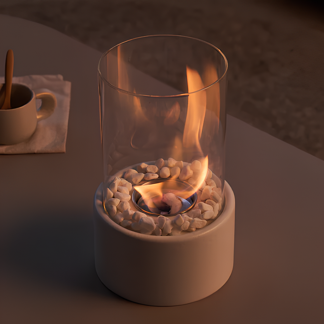 "Klassische Öl Lampe mit Glaszylinder, Metallrahmen, moderne Tischlampe für stilvolle Beleuchtung und Ambiente im Raum."