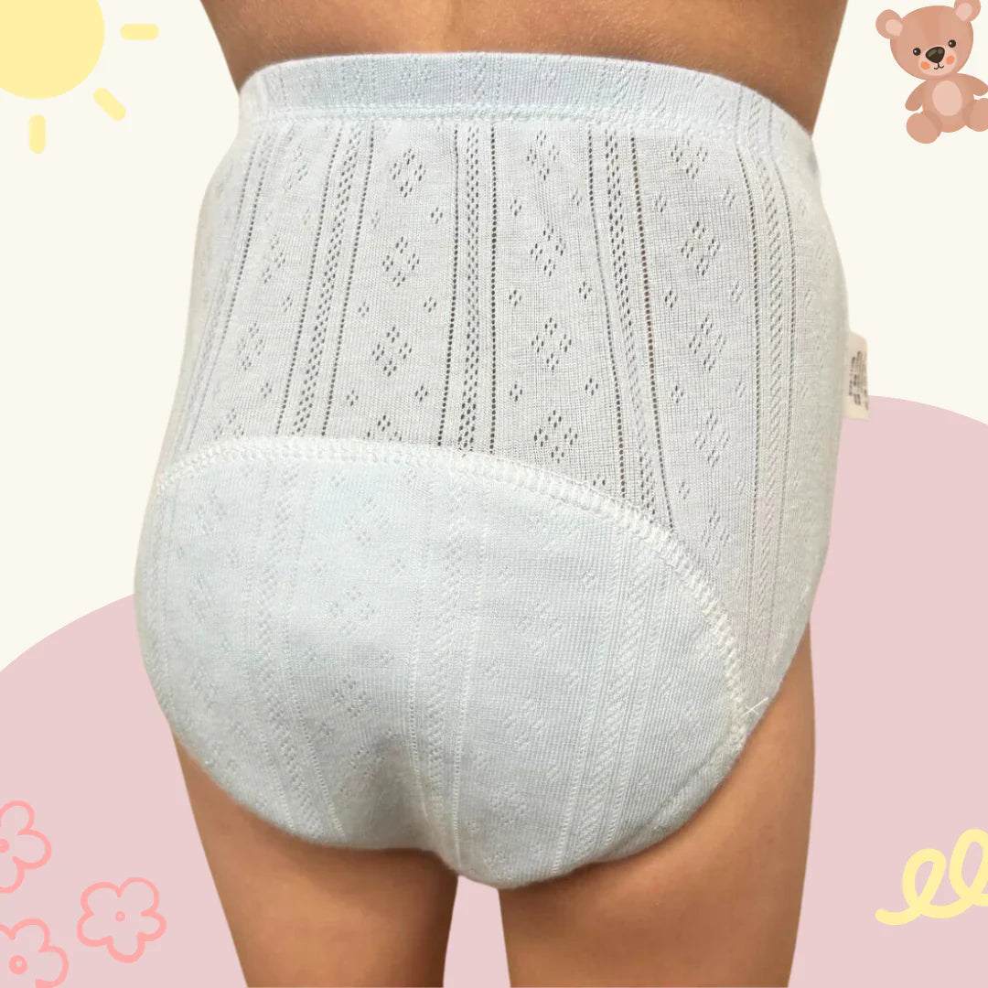 Komfortable, saugfähige Töpfchentraining-Höschen für Kinder in verspieltem Design mit weichem, atmungsaktivem Material.