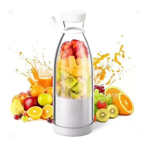 Kompakter Smoothie-Mixer, tragbar, mit Fruchtbehälter und Trinkverschluss, ideal für unterwegs, in modernem Design.