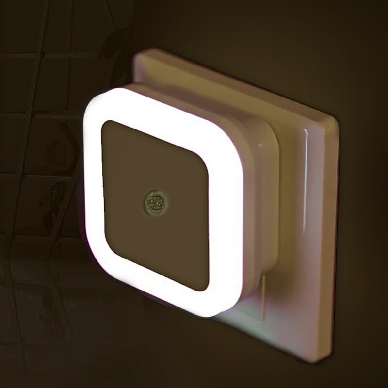 "Kompaktes Smart Sensor Nachtlicht mit stilvollem Design und intelligenter Sensorik für effiziente Raumausleuchtung."