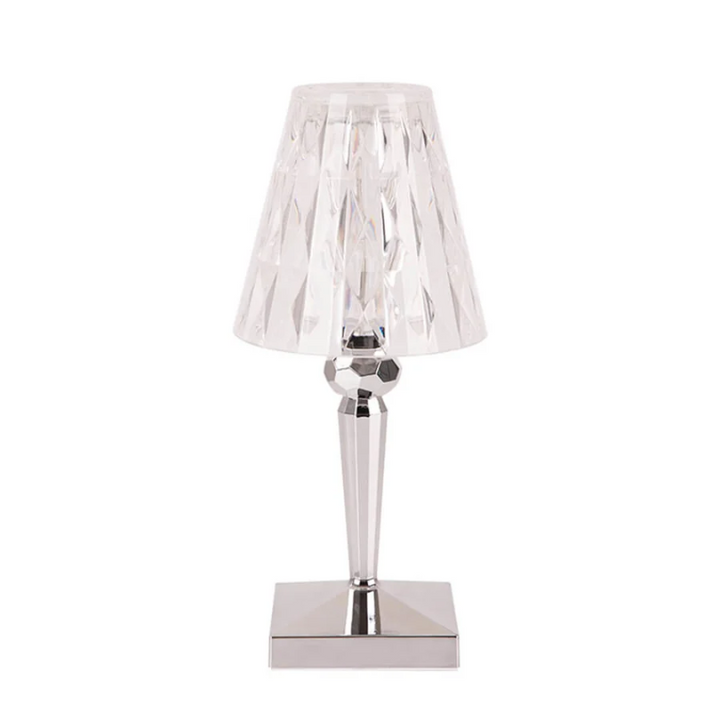Kristall-Tischlampe mit funkelndem Design, in Silber, verleiht elegantes Ambiente, ideal für moderne und klassische Räume.