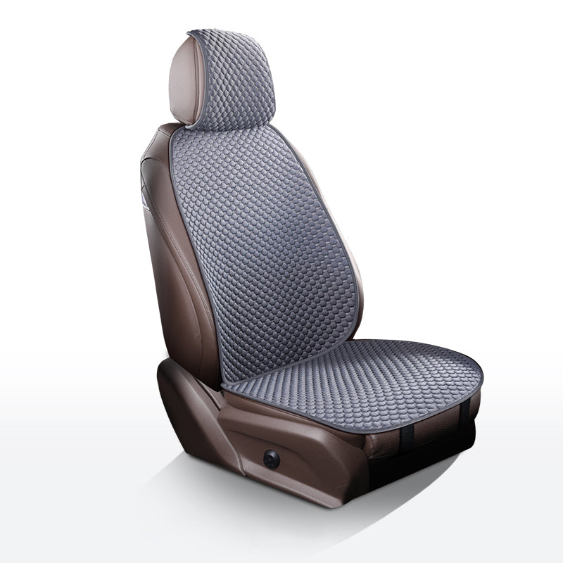 Kühlender Autositzschutz aus atmungsaktiver Eisseide, luxuriöses Design, ideal für Mensch und Tier, rutschfester Halt.