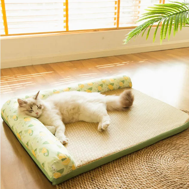"Kühlmatte mit erhöhtem Rand für Katzen, ideal für Sommerhitze, bietet kühle Liegefläche und Komfort für Haustiere."