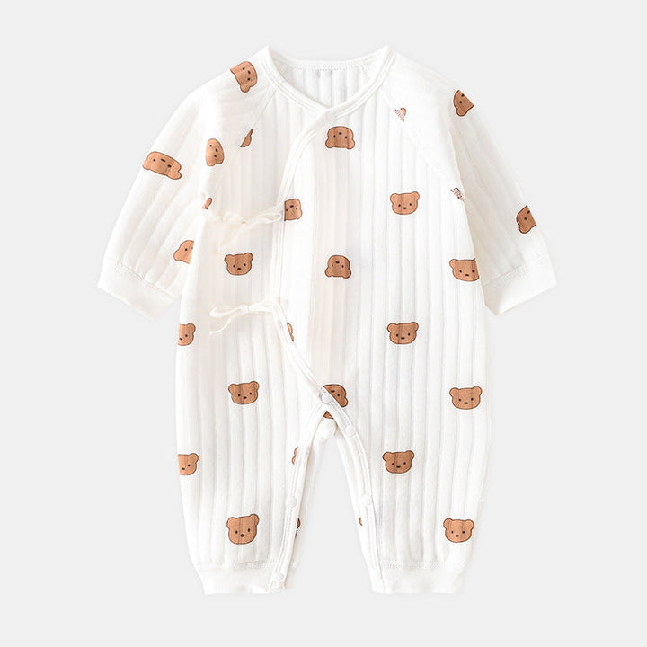 "Kuscheliger Babystrampler mit süßem Bärchen-Motiv für Frühling/Herbst, bequem und atmungsaktiv für zarte Babyhaut."