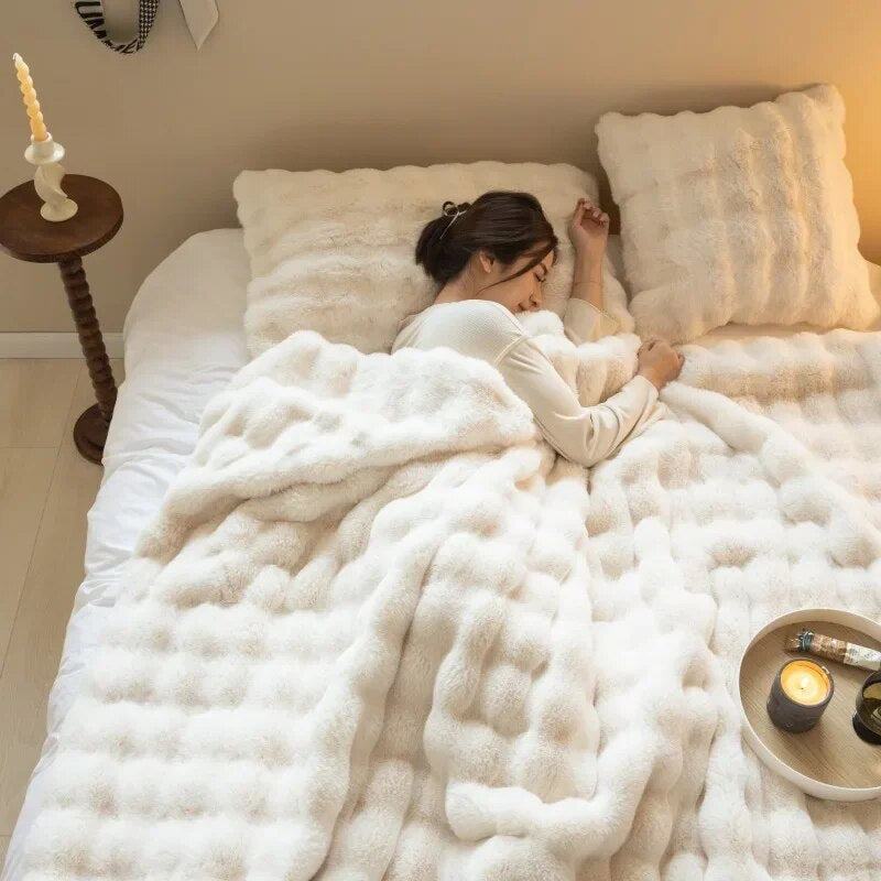 "Kuschelplüschdecke Beige, weich & gemütlich, samtiges Plüschmaterial, ideal für Wohn- & Schlafzimmer, Home & Decor"